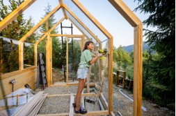 Gewächshaus selber bauen: Schritt-für-Schritt-Anleitung mit Tipps Gewächshaus selber bauen: Schritt-für-Schritt-Anleitung mit Tipps